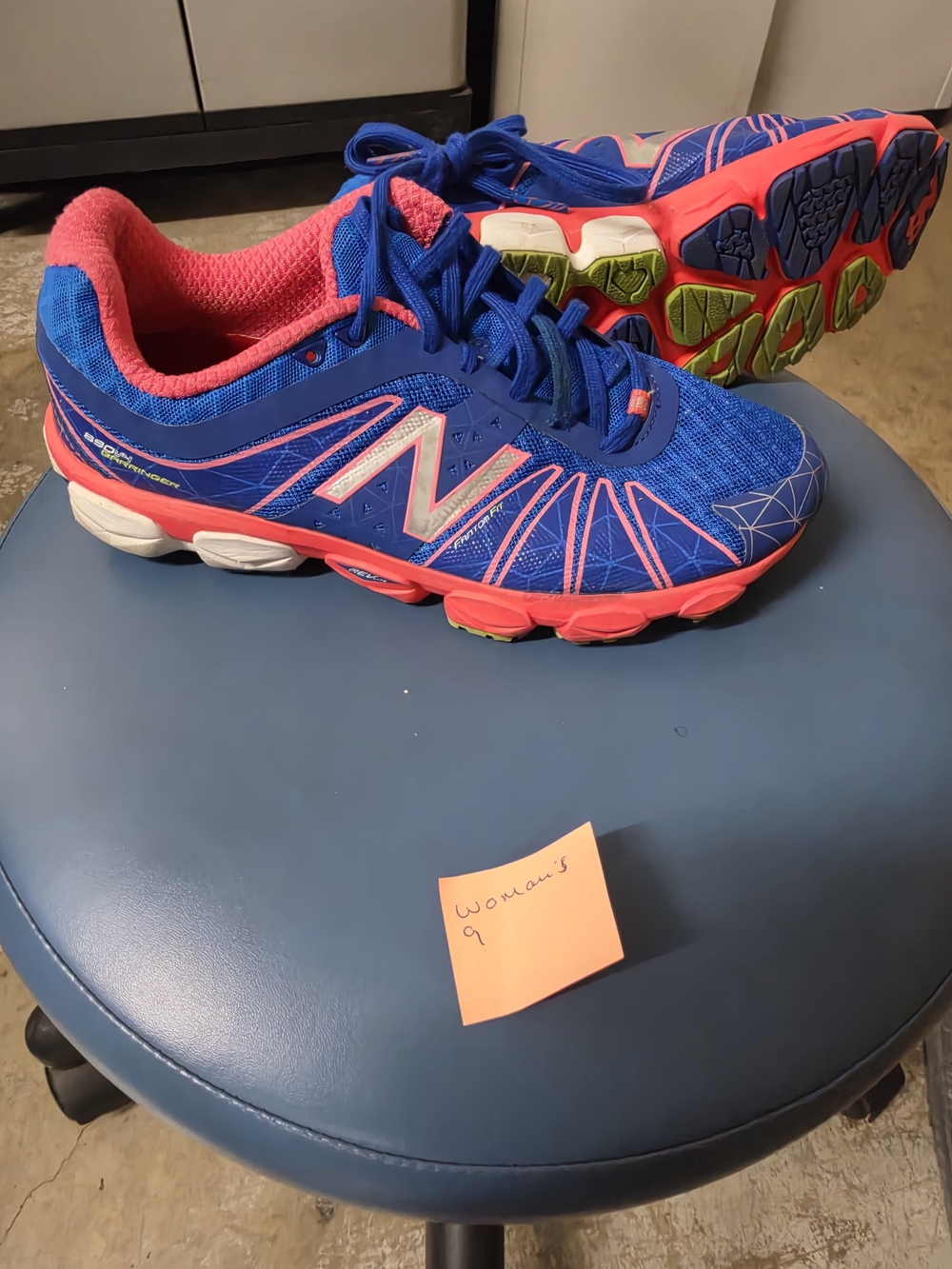 New Balance Womans Blue & Pink Athletic Sneakers